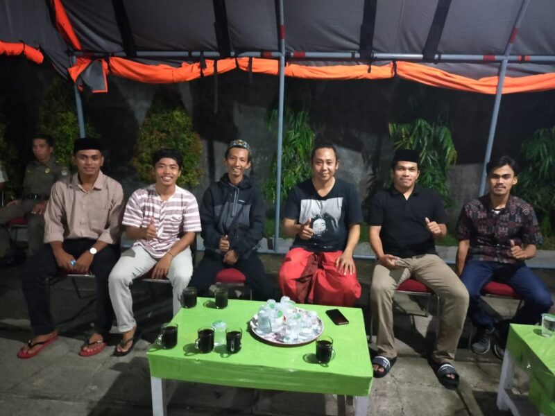 (foto bersama pengurus IKSAN Sulbar bersama bupati Mamuju,Ado Mas'ud)