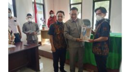 (Komisi Informasi (KI) Sulawesi Barat menerima kunjungan kerja Bawaslu Sulbar di Kantor KI Sulbar,foto; hms)