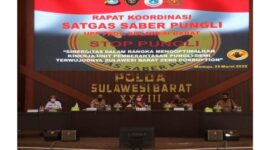 (Wakil Gubernur Sulawesi Barat (Wagub Sulbar), Enny Anggraeny Anwar menghadiri sekaligus membuka Rapat Satuan Tugas Sapu Bersih Pungutan Liar (Satgas Saber Pungli), foto: hms)