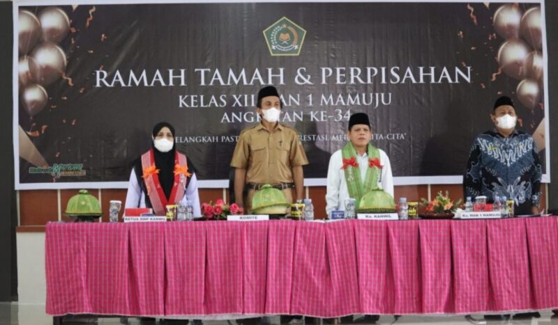 (Kemenag Sulbar hadiri acara ramah tamah dan perpisahan siswa man mamuju, foto; hms)