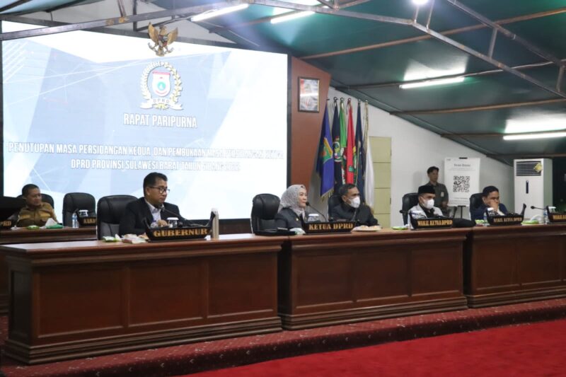 (Rapat Paripurna DPRD Sulbar, foto: hms)