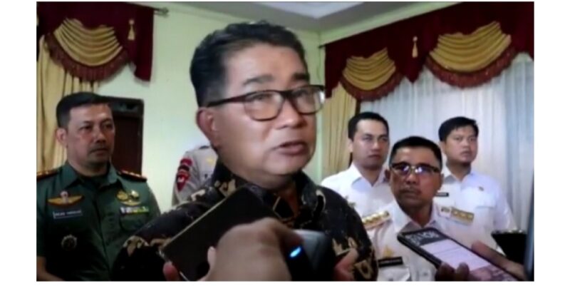 (PJ gubernur Sulbar, Akmal Malik minta warga tetap waspada pasca gempa M 5,8 guncang Mamuju, foto: hms)