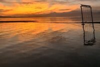 (Sunrise di pantai Panorama Mamuju, foto: adm)