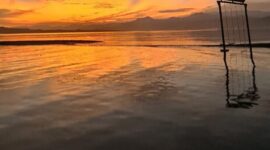 (Sunrise di pantai Panorama Mamuju, foto: adm)