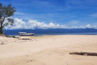 (pantai tanjung ngalo mamuju, foto: adm)
