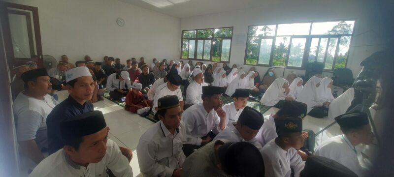 (Ratusan santri ikuti forum pendidikan karakter pancasila, foto: dok.ist)