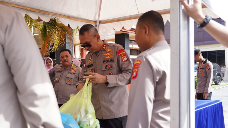 (Polda Sulbar siapkan 2000 paket sembako murah untuk warga kurang mampu di bazar Ramadan, foto: dok.ist)