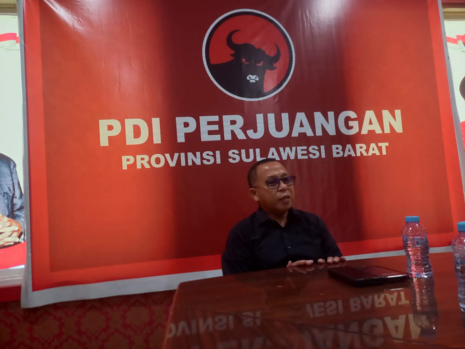 (Ketua DPD PDIP Sulbar Agus Ambo Djiwa, foto: dok.ist)
