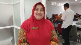 Kabid Ketahanan dan Kesejahteraan Keluarga Dinas P2KB Mamuju A. Maidah Dg. Mawello, foto: adm)