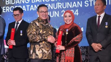 Bupati Mamuju Sitti Sutinah Suhardi terima penghargaan Bangga Kencana 2024, foto: Pemkab Mamuju