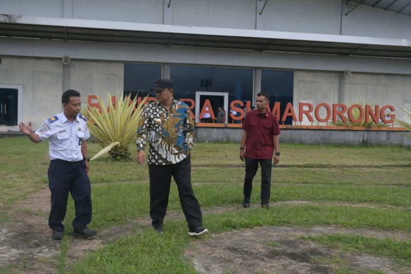 Pj Gubernur Sulbar tinjau Bandara Sumarorong Mamasa, dok. Pemprov Sulbar