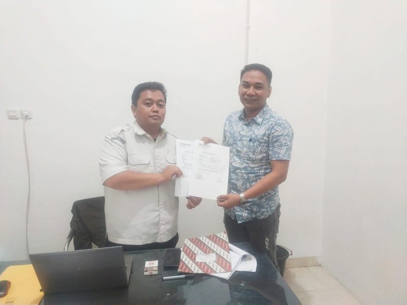 Tim Divisi Hukum ABM-Arwan laporkan 2 ASN Pemkab Mamuju ke Bawaslu Sulbar, dok.ist