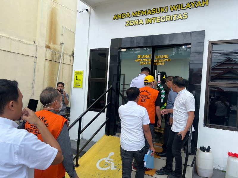 Tiga tersangka korupsi proyek pintu gerbang batas kota dilimpahkan ke Kejari Mamuju, dok.istimewa