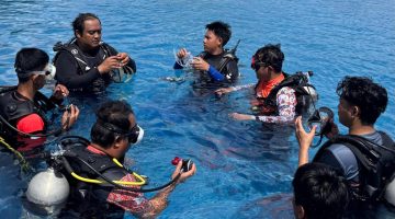 Disparbud Mamuju Lanjutkan Pelatihan Selam, Peserta jalani praktik di Kolam Renang Maleo