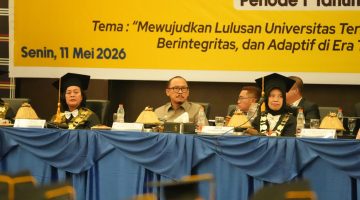 Pesan Gubernur Suhardi Duka untuk Wisudawan UT Majene: Jaga Integritas, Jadilah Penjaga Kepercayaan