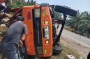 Truk terguling di Mamuju Tengah, dokumen.istimewa