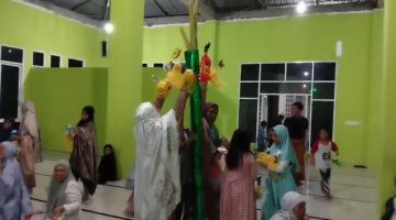 Kaddo Minyak dan Telur Jadi Rebutan Saat Maulid Nabi di Kota Mamuju